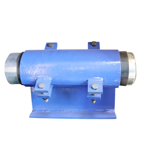 Cold insulation pipe holder